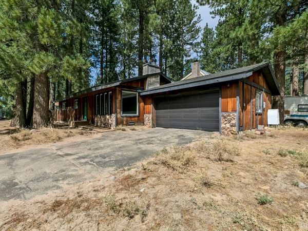 2934 Nevada Avenue, South Lake Tahoe, CA 96150