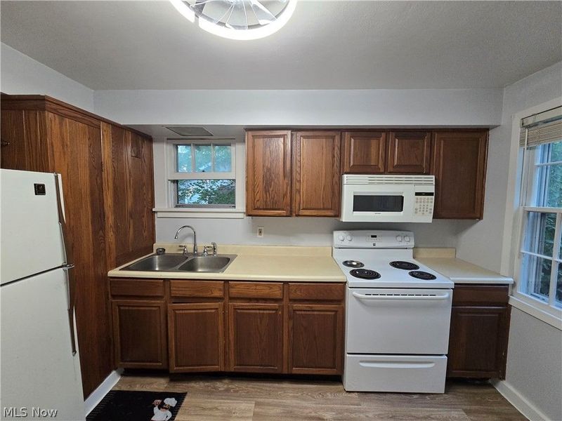 114 Turner Drive , Chardon, OH 44024 Photo 8