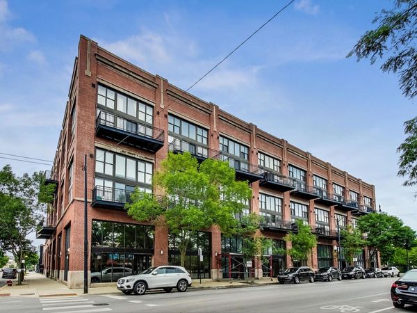 50 E 26th Street, Unit 220, Chicago, IL 60616