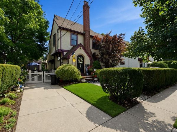 227 Sycamore Street , West Hempstead, NY 11552