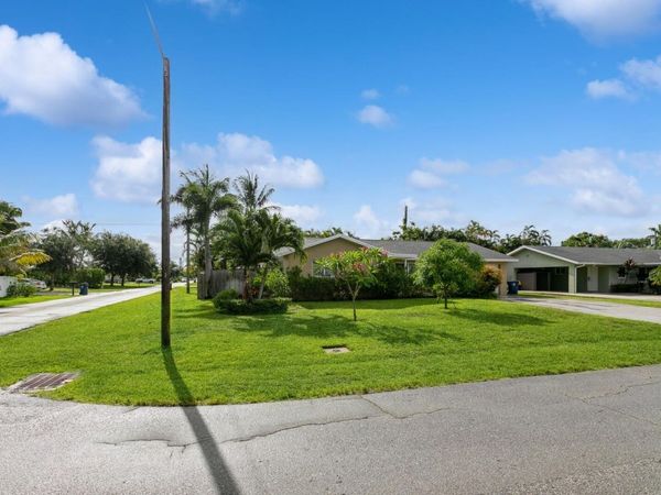 1615 Venus Avenue, Jupiter, FL 33469