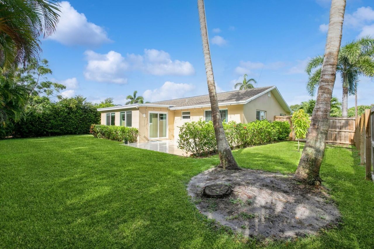 1615 Venus Avenue, Jupiter, FL 33469 Photo