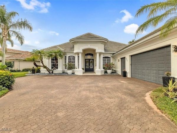 2721 Olde Cypress Drive, Naples, FL 34119