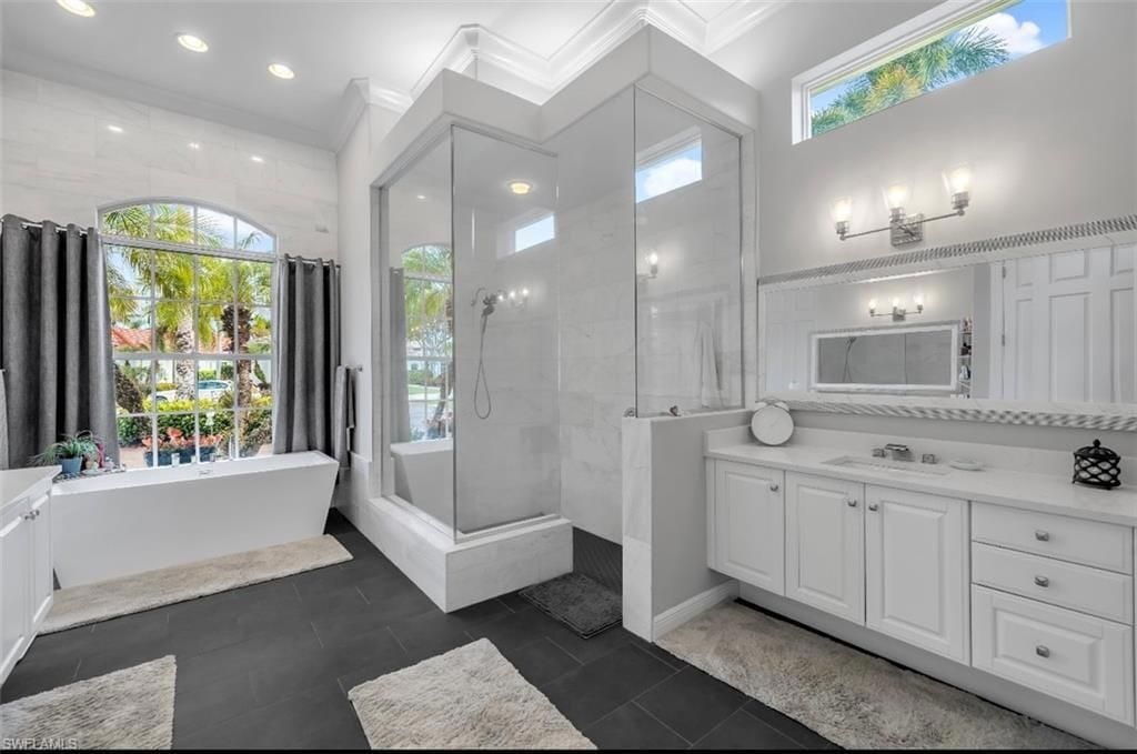 2721 Olde Cypress Drive, Naples, FL 34119 Photo
