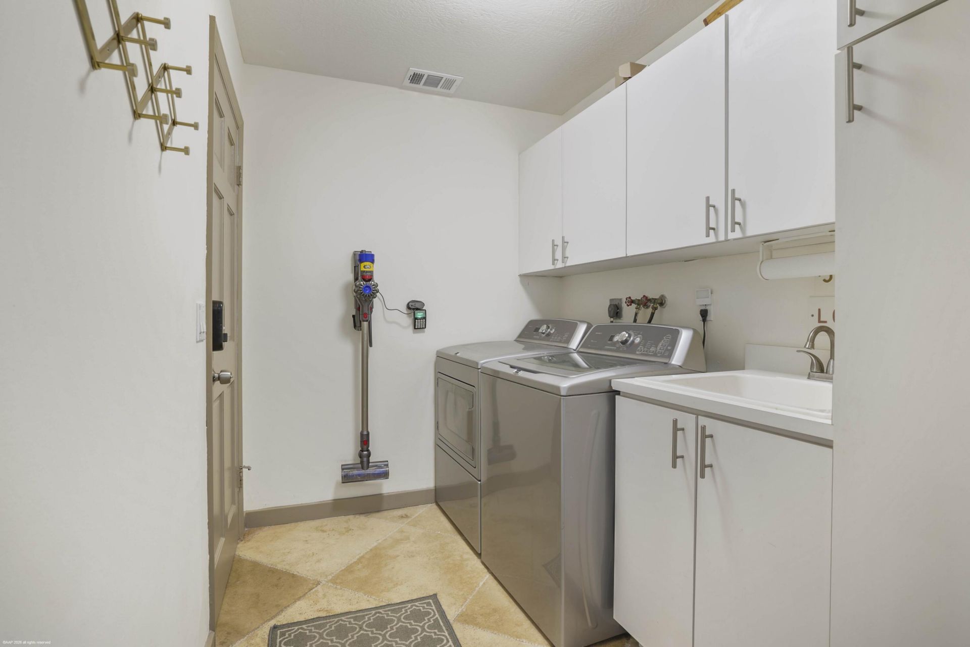 2 Island Road, Sewalls Point, FL 34996 Photo