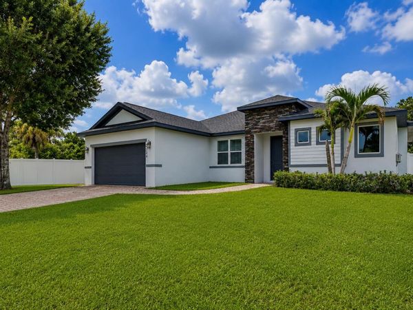 2384 SW SALMON Road, Port St. Lucie, FL 34953