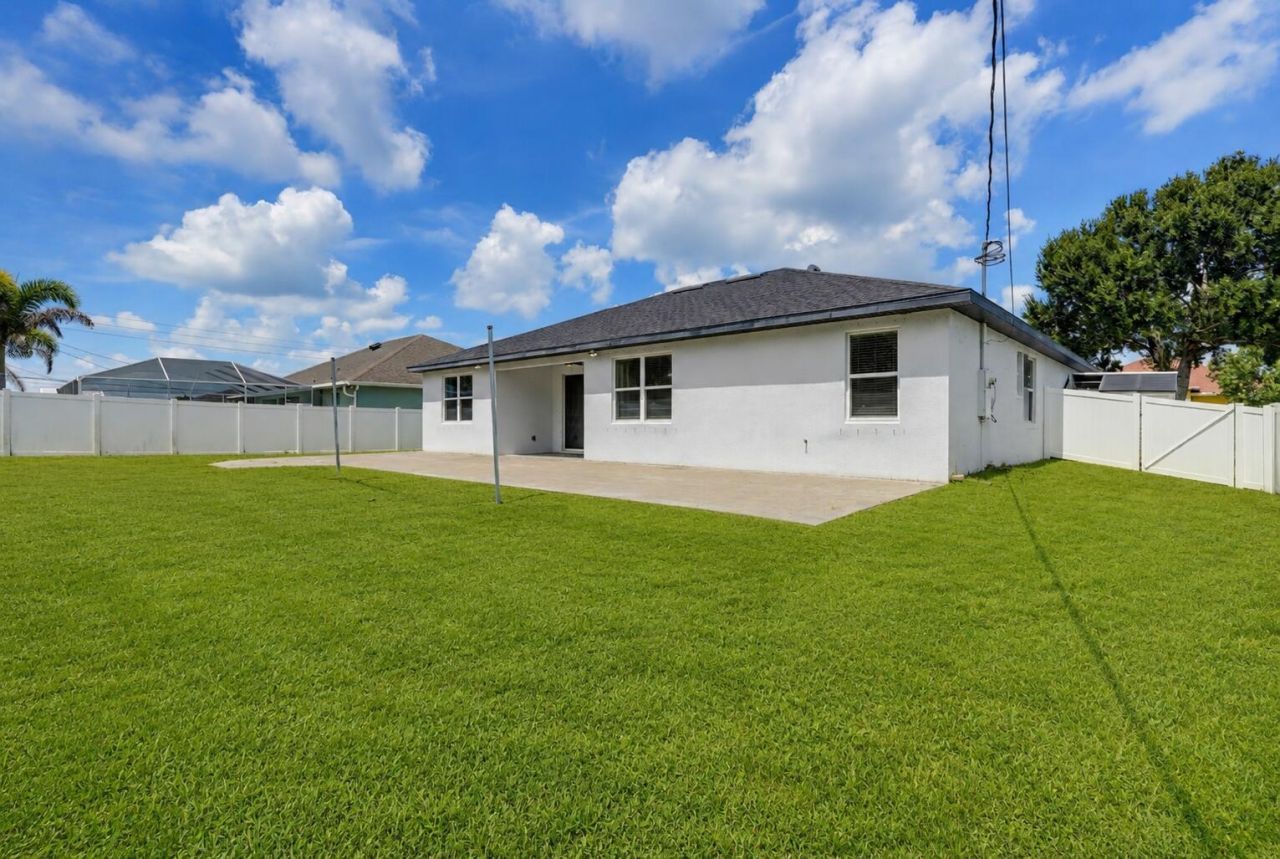 2384 SW Salmon Road, Port Saint Lucie, FL 34953 Photo