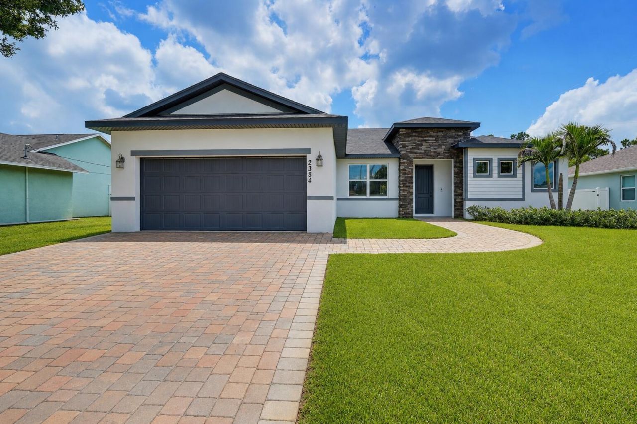 2384 SW Salmon Road, Port Saint Lucie, FL 34953 Photo