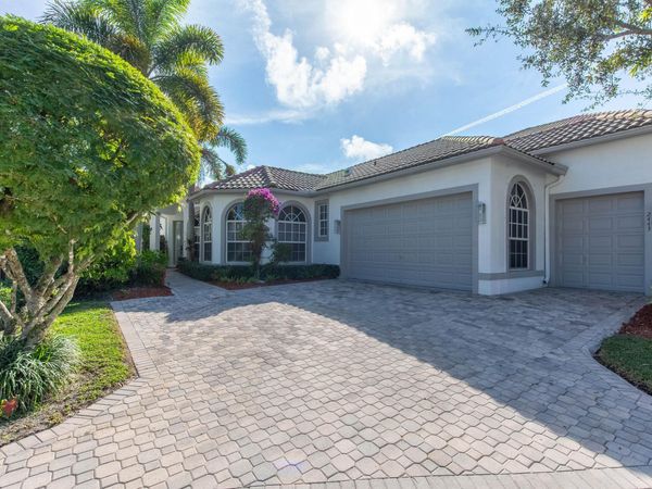 2443 PLAYERS Court, Wellington, FL 33414