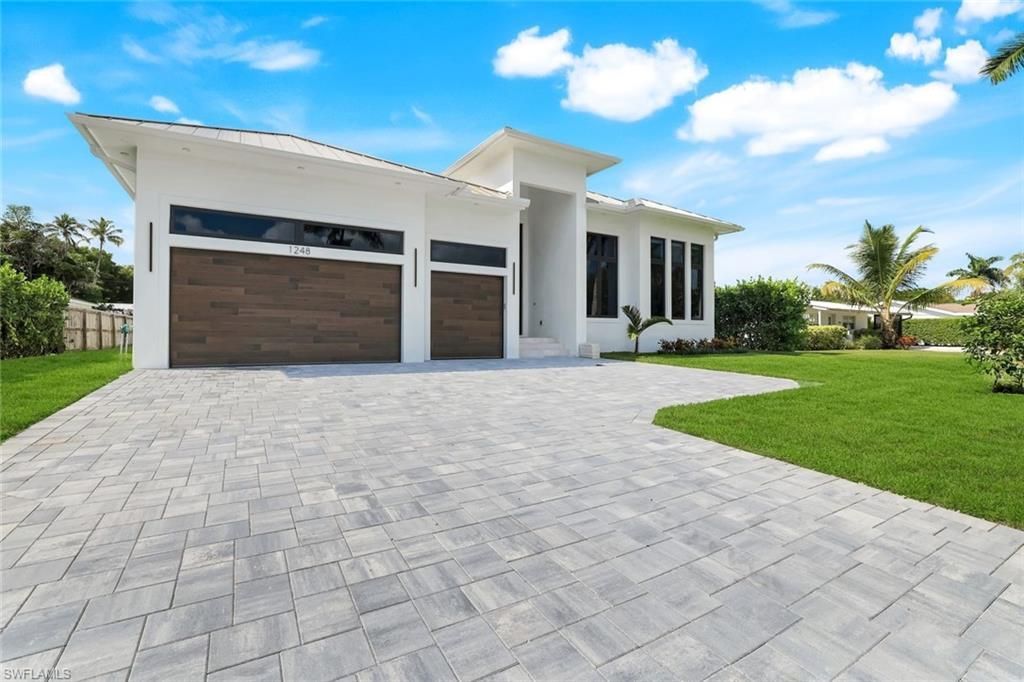 1248 13th Ave N, Naples, FL 34102 Photo