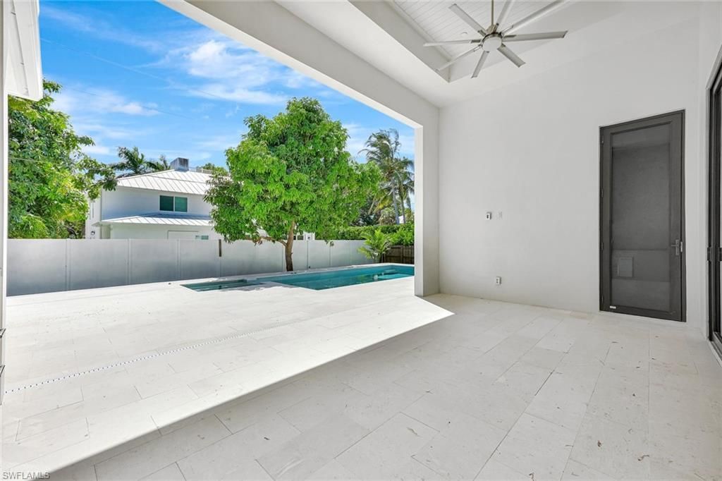1248 13th Ave N, Naples, FL 34102 Photo
