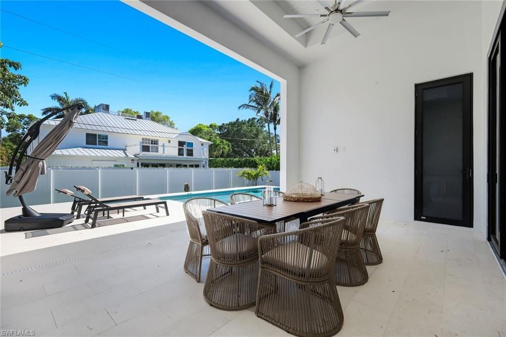 1248 13th Ave N, Naples, FL 34102 Photo