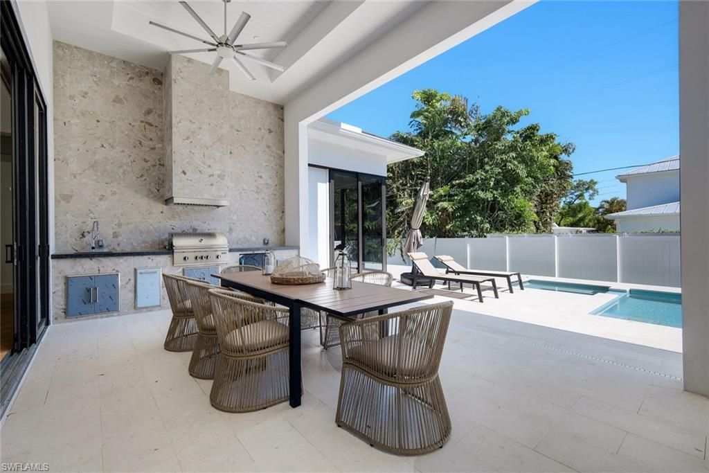 1248 13th Ave N, Naples, FL 34102 Photo