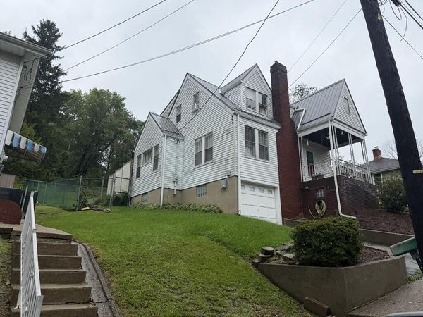 29 Suncrest, Wheeling, WV 26003