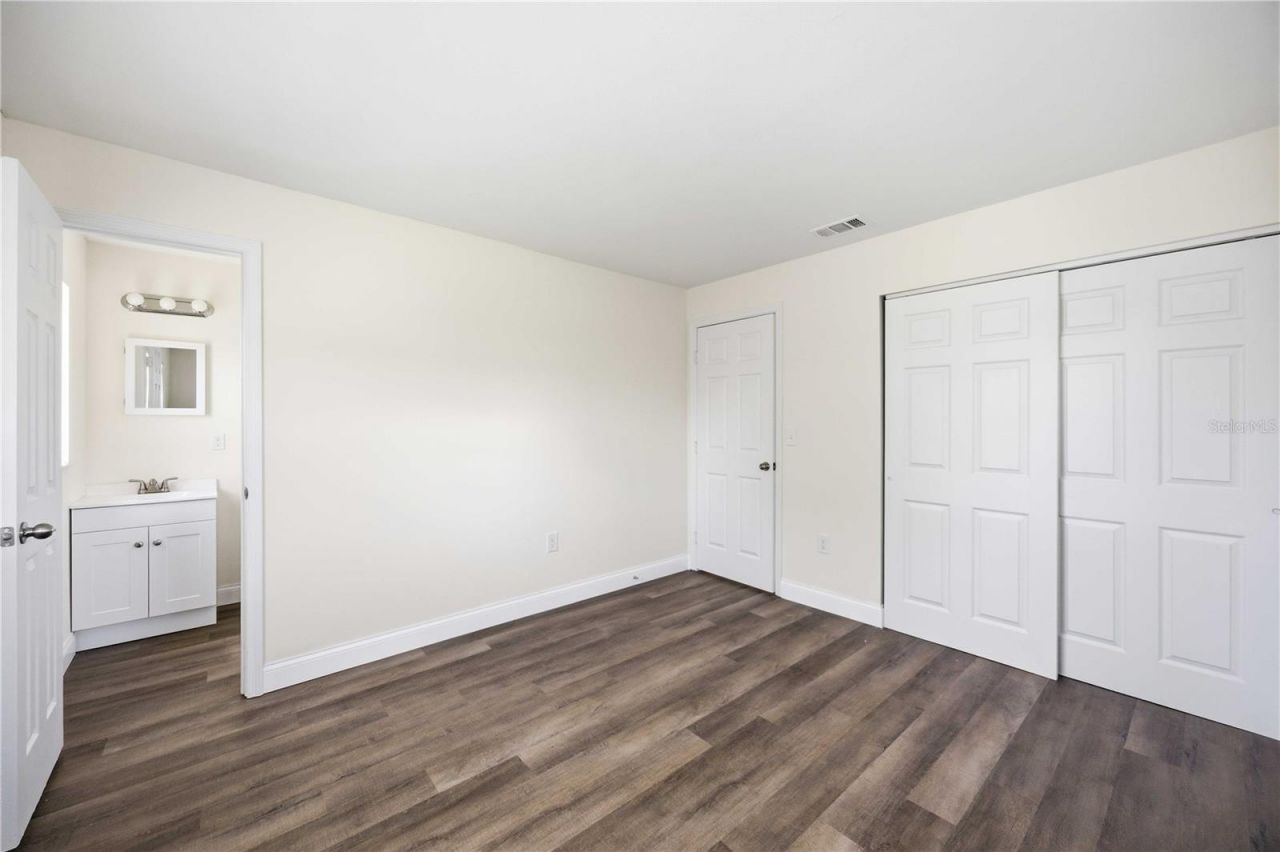 3012 Clay Circle, Sarasota, FL 34234 Photo