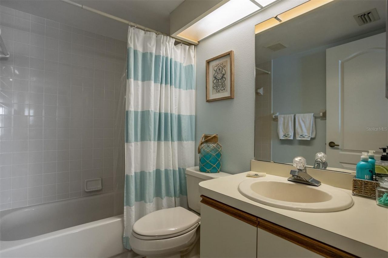 7301 29th Avenue Drive W, Unit 201, Bradenton, FL 34209 Photo