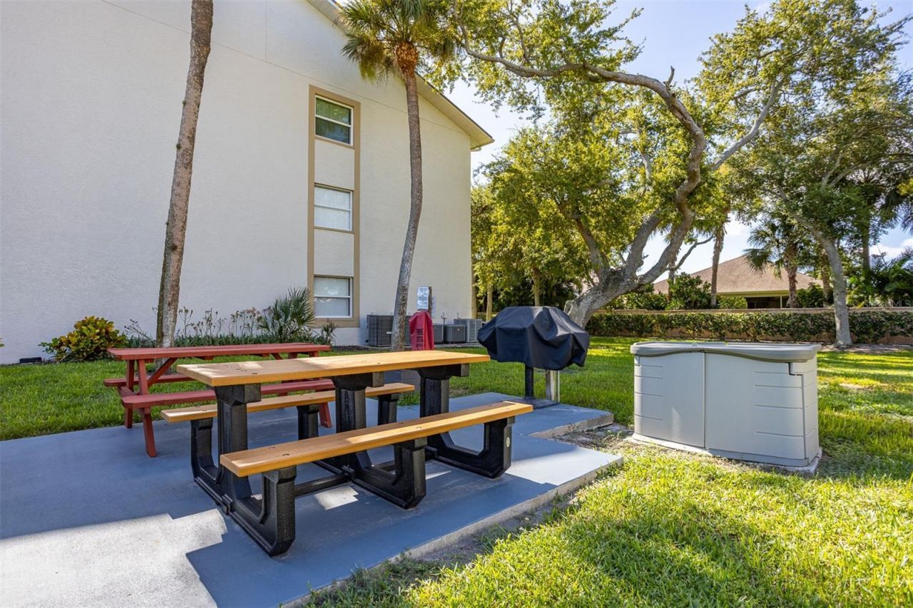 7301 29th Avenue Drive W, Unit 201, Bradenton, FL 34209 Photo