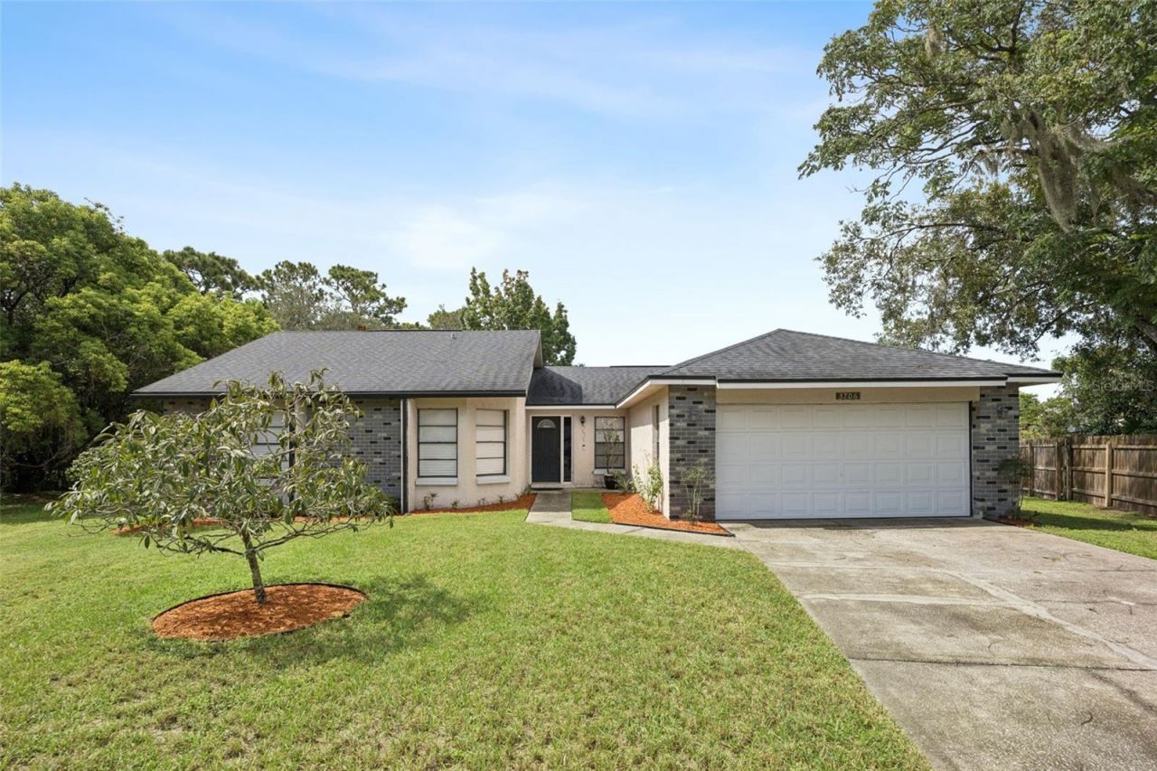 3706 Valencia Grove Lane, Orlando, FL 32817 Main Photo