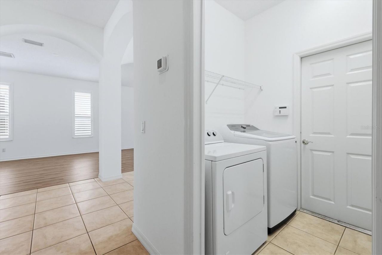 9089 Willow Brook Drive, Sarasota, FL 34238 Photo