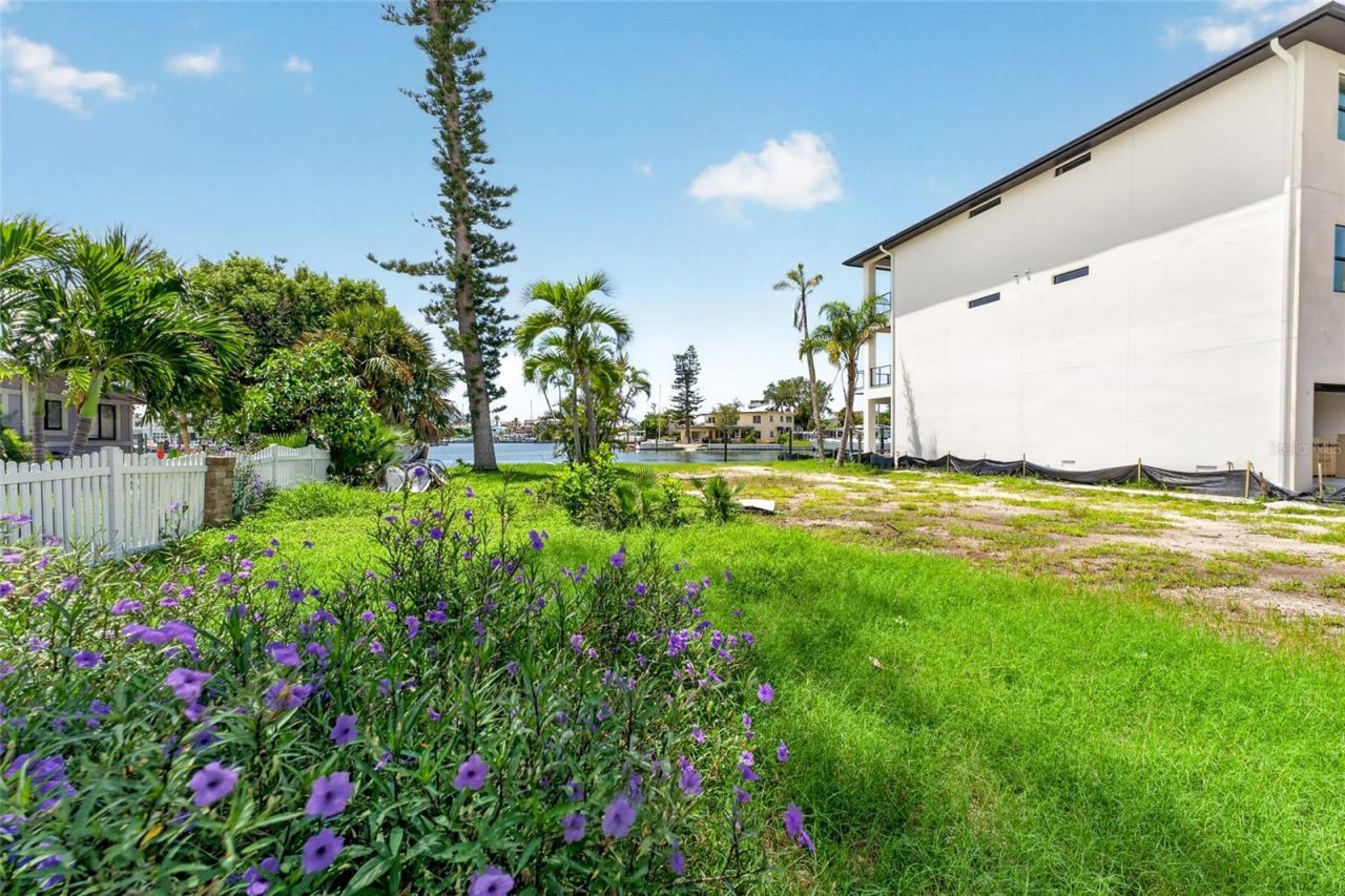 331 Boca Ciega Drive , Madeira Beach, FL 33708 Photo
