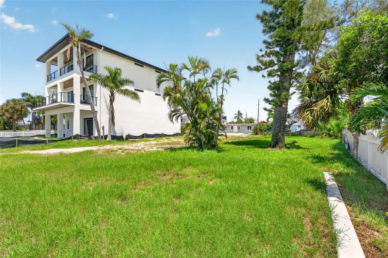 331 Boca Ciega Drive , Madeira Beach, FL 33708 Photo