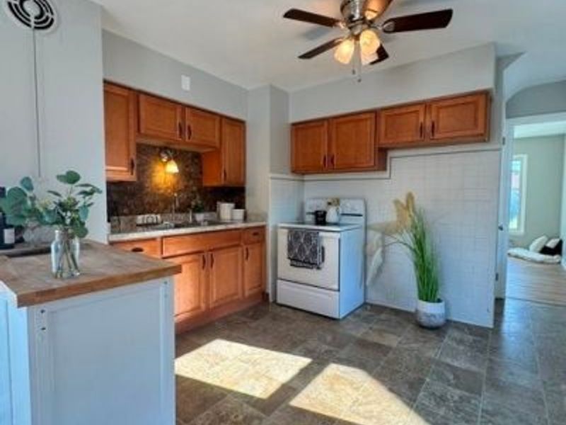 715 E Catawba Avenue, Akron, OH 44306 Photo 3