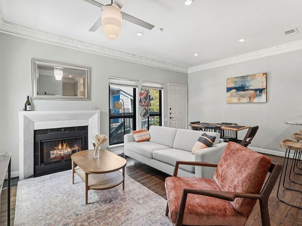 802 S 1st ST, Unit 202, Austin, TX 78704