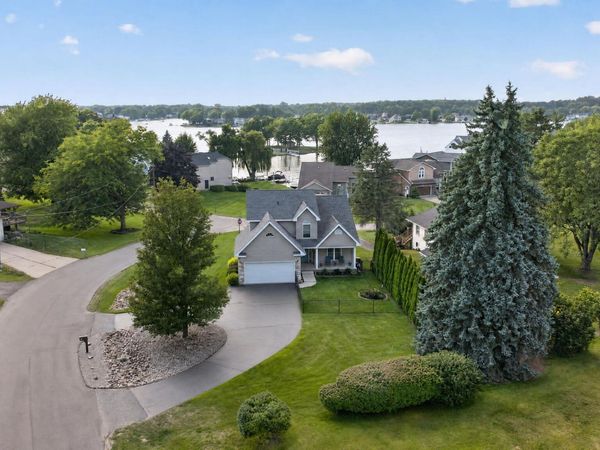 165 Hawthorne Drive, Brooklyn, MI 49230