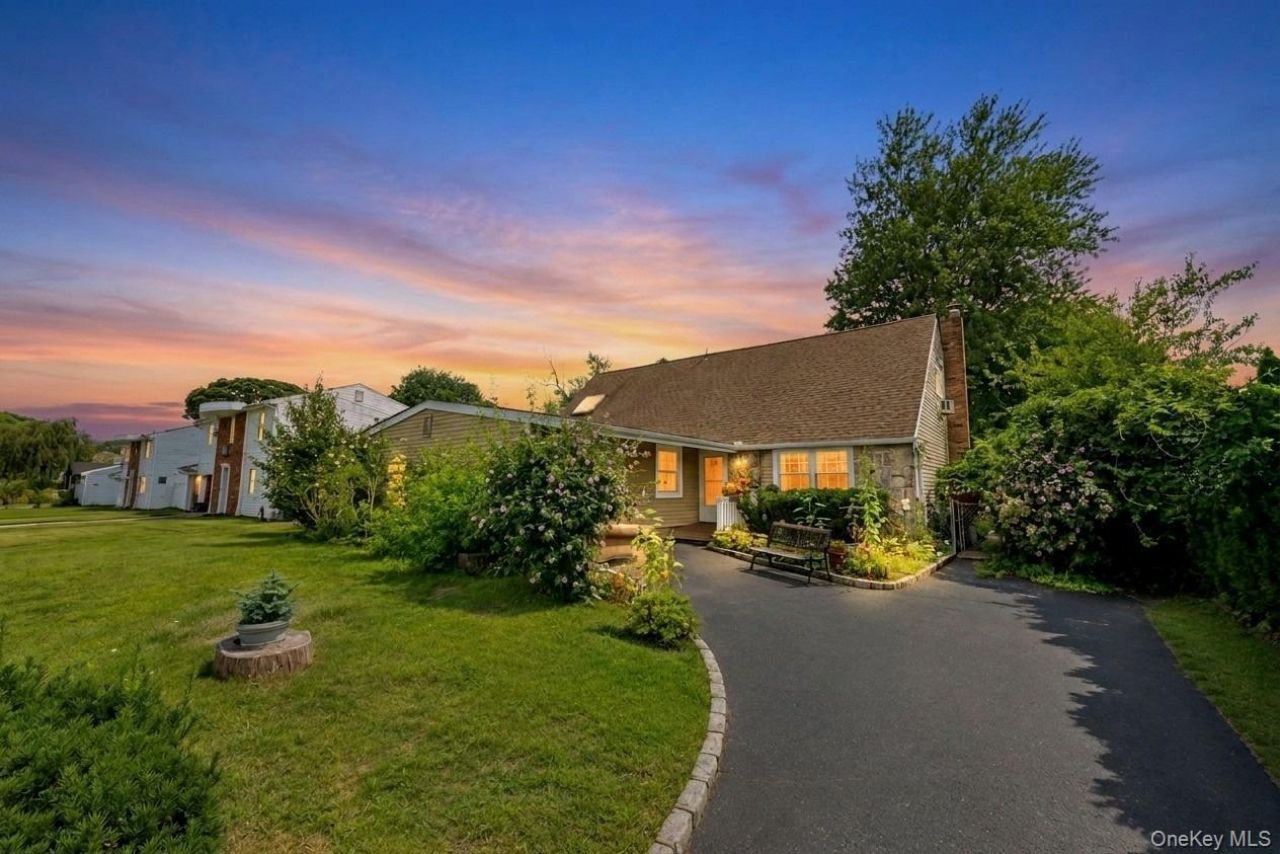 38 Imperial Drive, Selden, NY 11784 Main Photo