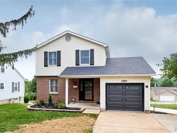 1502 Third Parkway Street, Washington, MO 63090