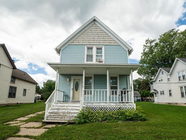 723 N Wisconsin STREET, Unit 725, Port Washington, WI 53074
