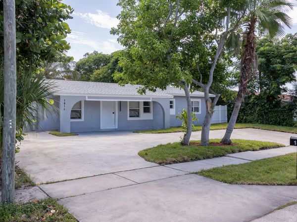 1830 NE 2ND Lane NE, Boynton Beach, FL 33435