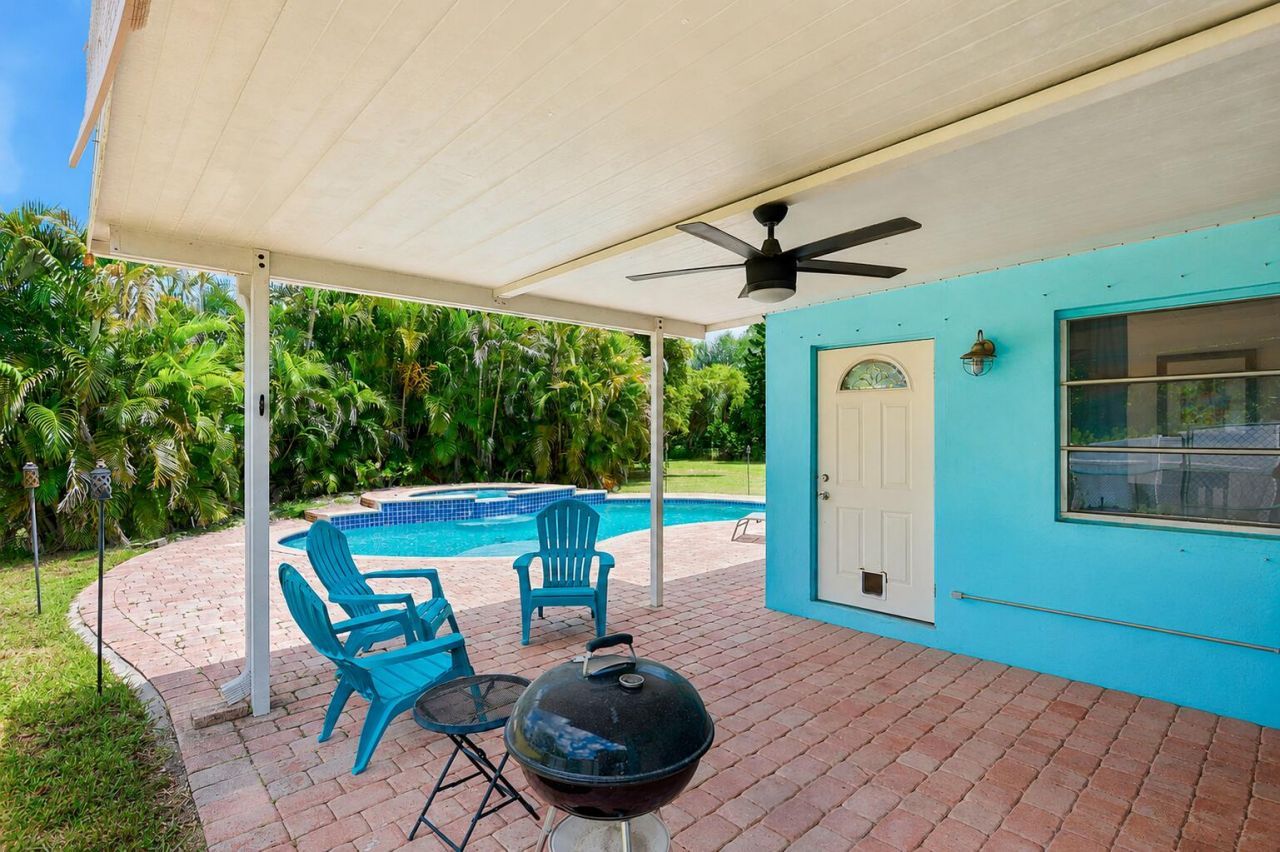 156 Granada Drive, Palm Springs, FL 33461 Photo