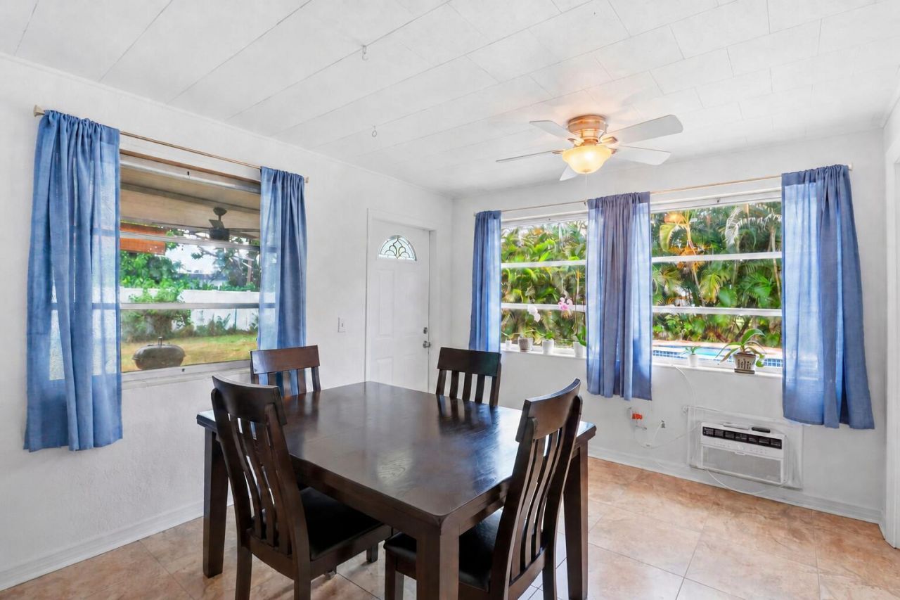 156 Granada Drive, Palm Springs, FL 33461 Photo