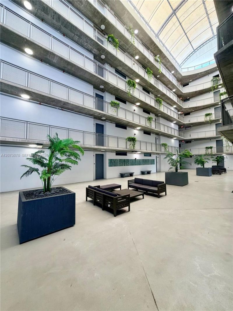 455 NE 25th St , Unit 4D, Miami, FL 33137 Photo