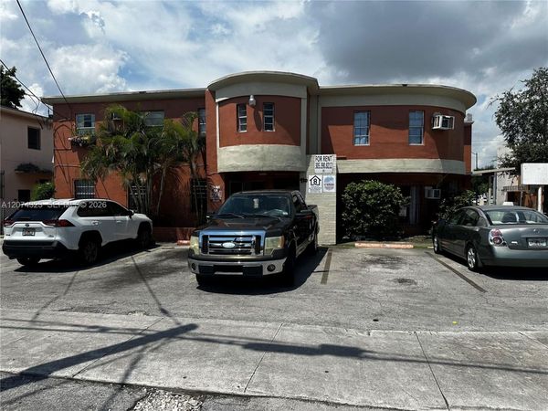 100 SW 18th Ct , Unit 2, Miami, FL 33135