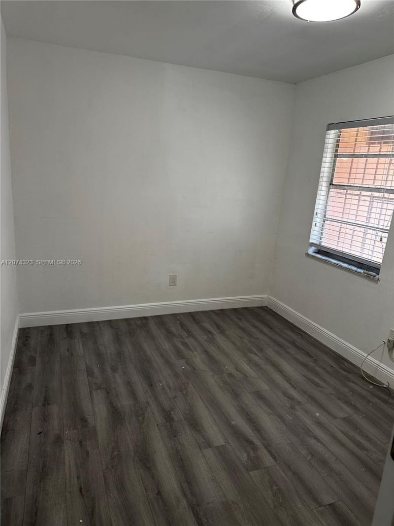100 SW 18th Ct , Unit 2, Miami, FL 33135 Photo