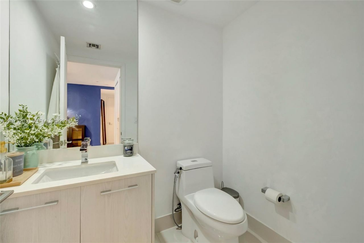 Please Call For Address, Unit 3509, Miami, FL 33130 Photo