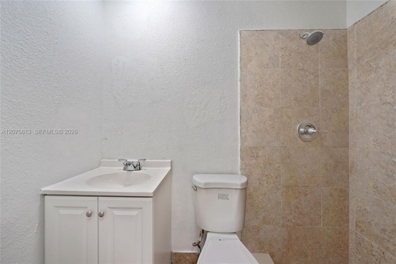 360 NW 179th Ter , Miami Gardens, FL 33169 Photo