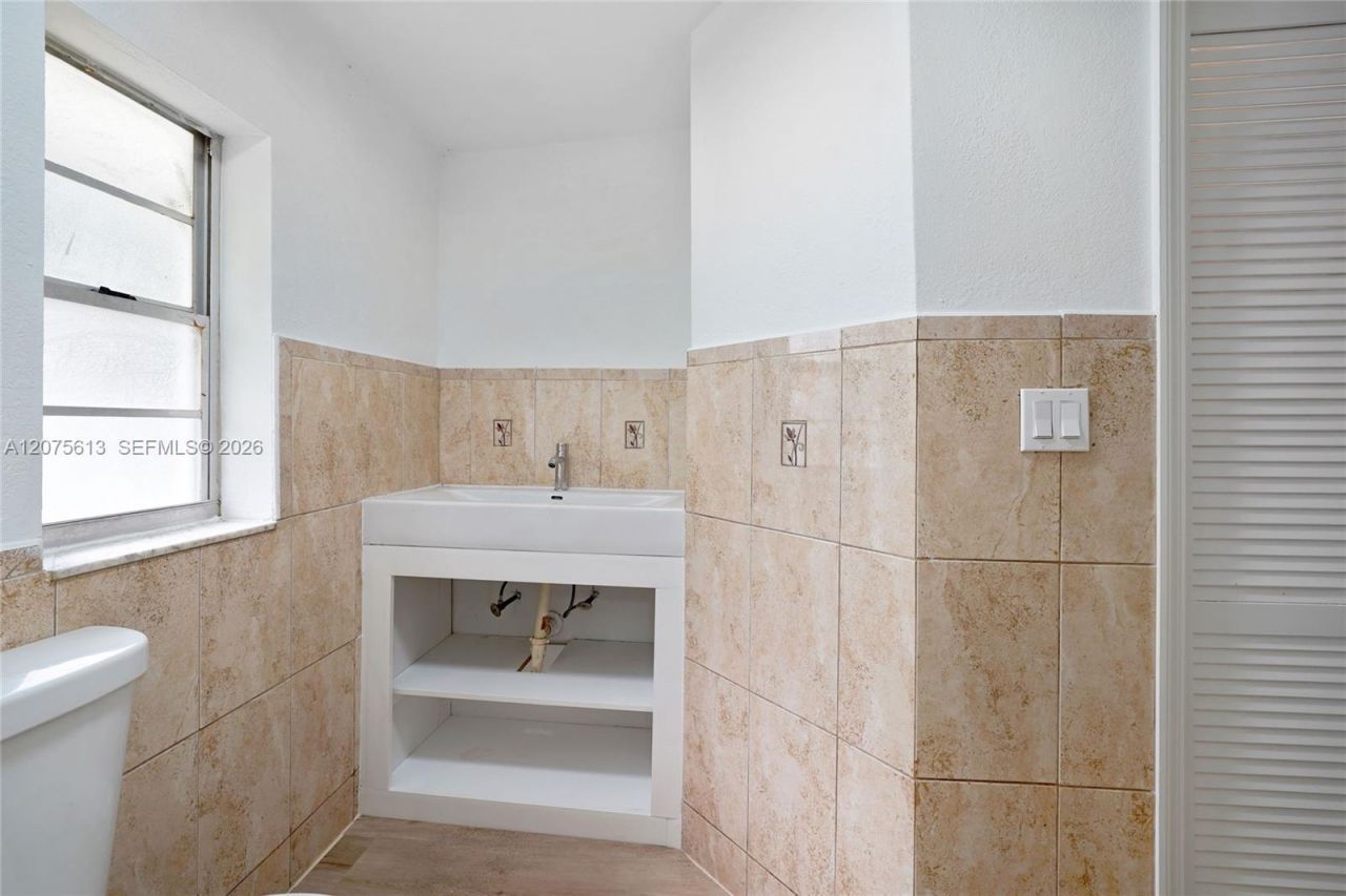 360 NW 179th Ter , Miami Gardens, FL 33169 Photo
