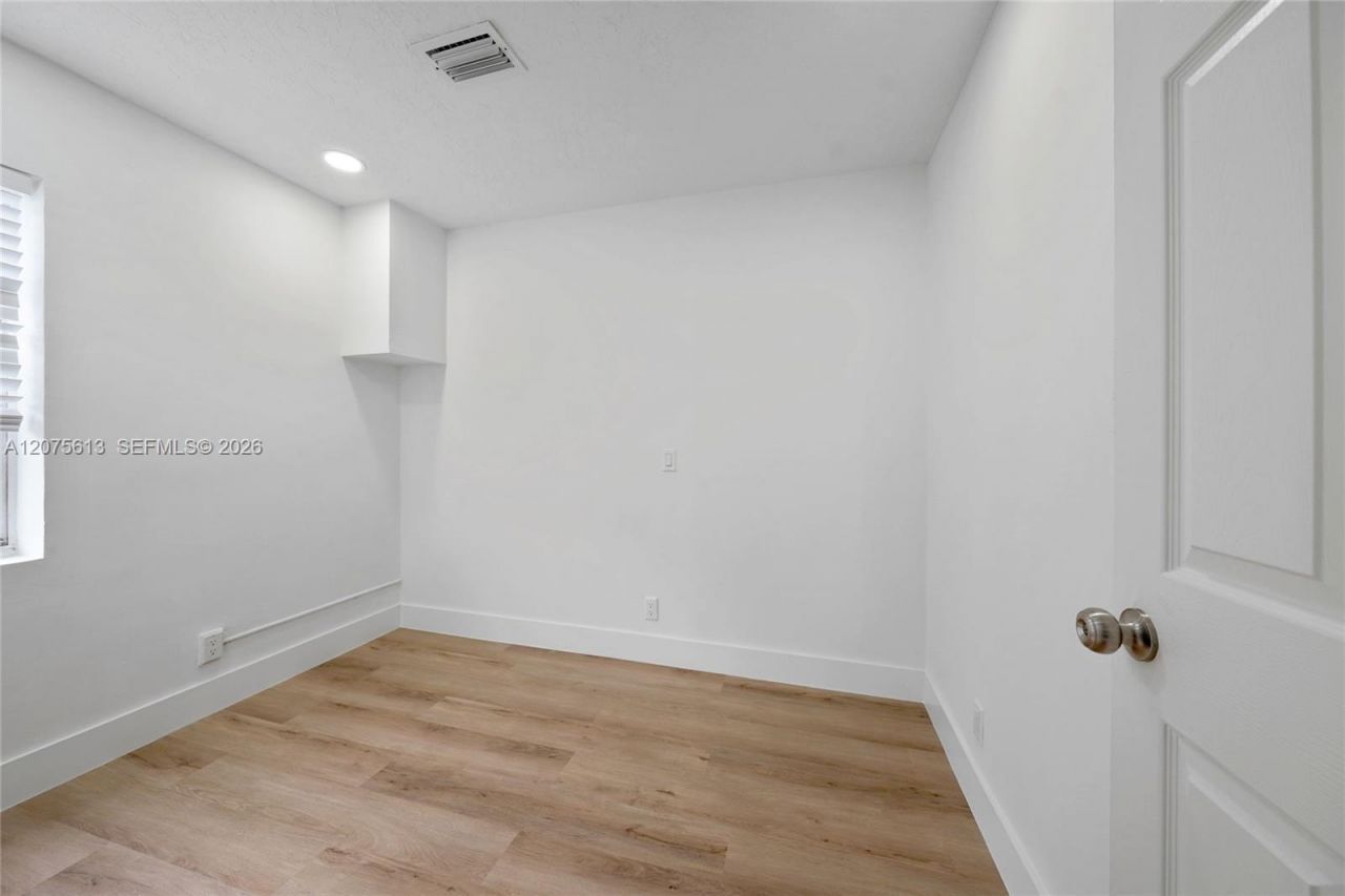 360 NW 179th Ter , Miami Gardens, FL 33169 Photo