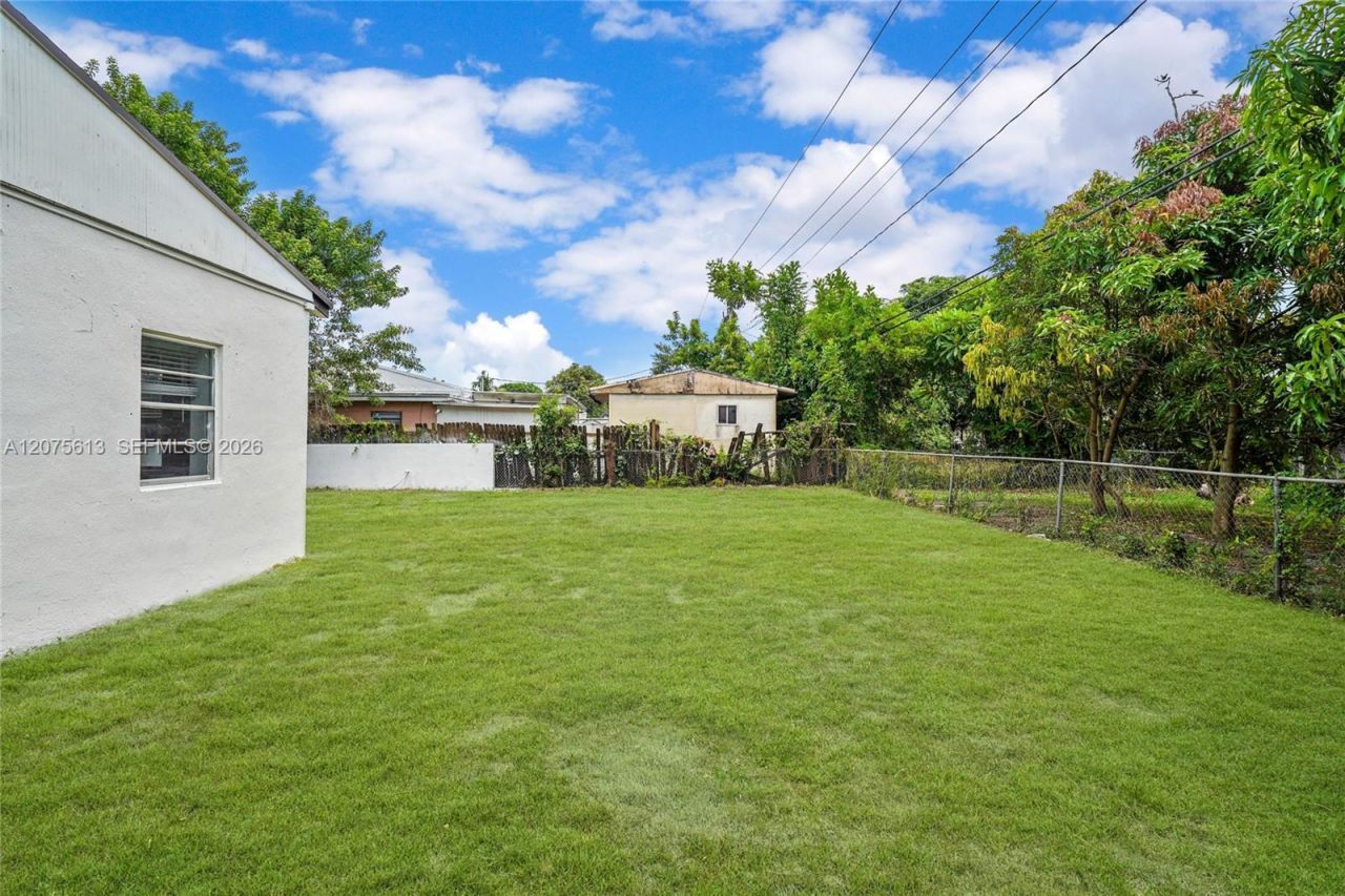 360 NW 179th Ter , Miami Gardens, FL 33169 Photo