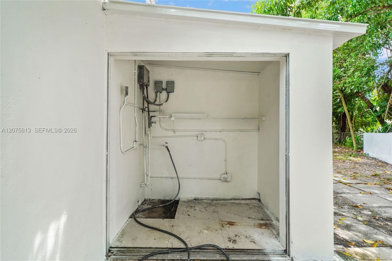 360 NW 179th Ter , Miami Gardens, FL 33169 Photo