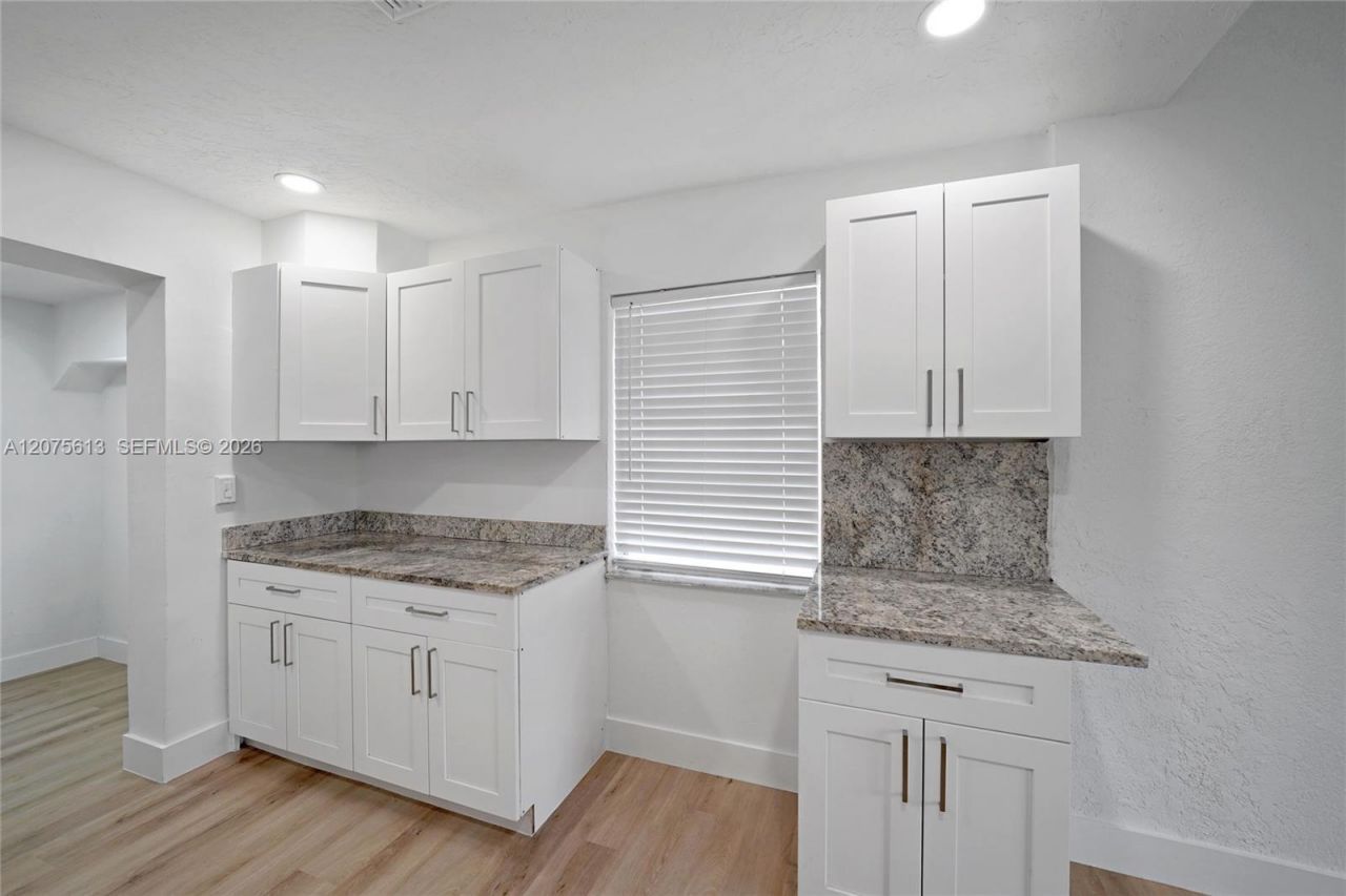 360 NW 179th Ter , Miami Gardens, FL 33169 Photo