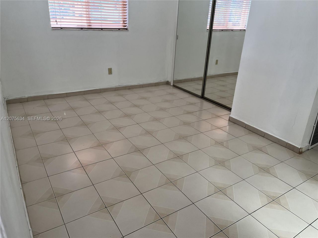 18105 NW 81st Ct , Hialeah, FL 33015 Photo