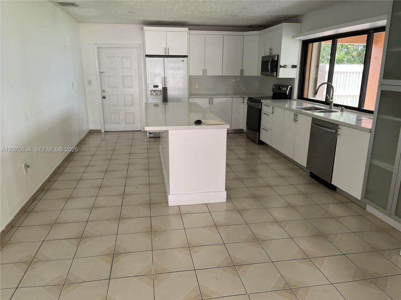 18105 NW 81st Ct , Hialeah, FL 33015 Photo