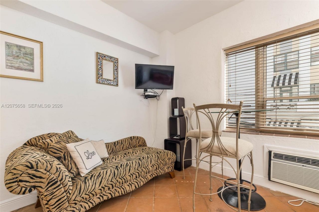 255 W 24th St , Unit 208, Miami Beach, FL 33140 Photo