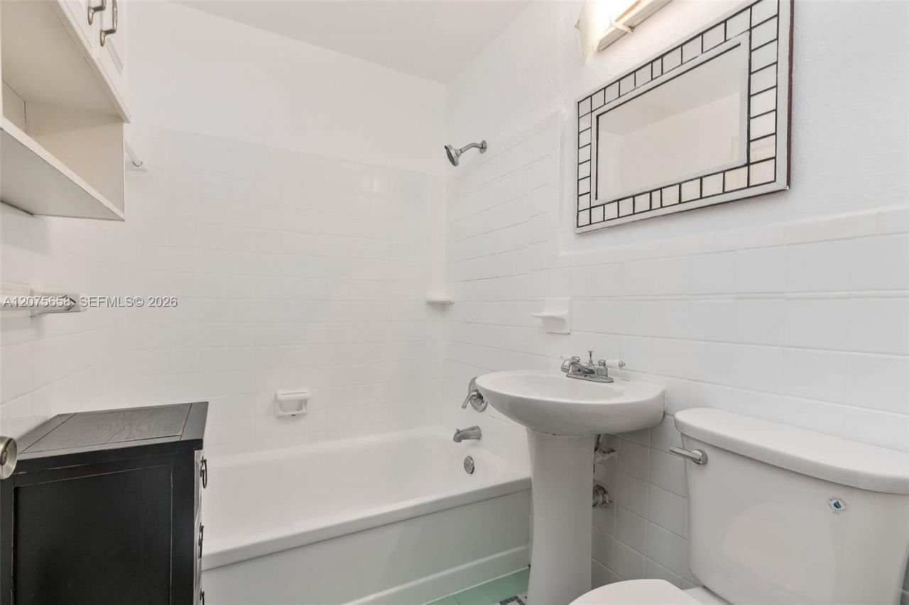 255 W 24th St , Unit 208, Miami Beach, FL 33140 Photo