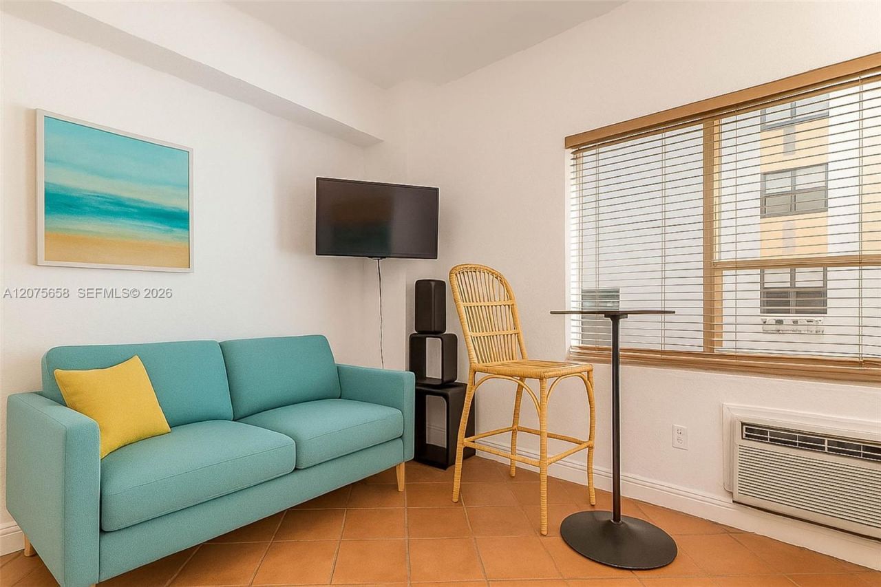 255 W 24th St , Unit 208, Miami Beach, FL 33140 Photo