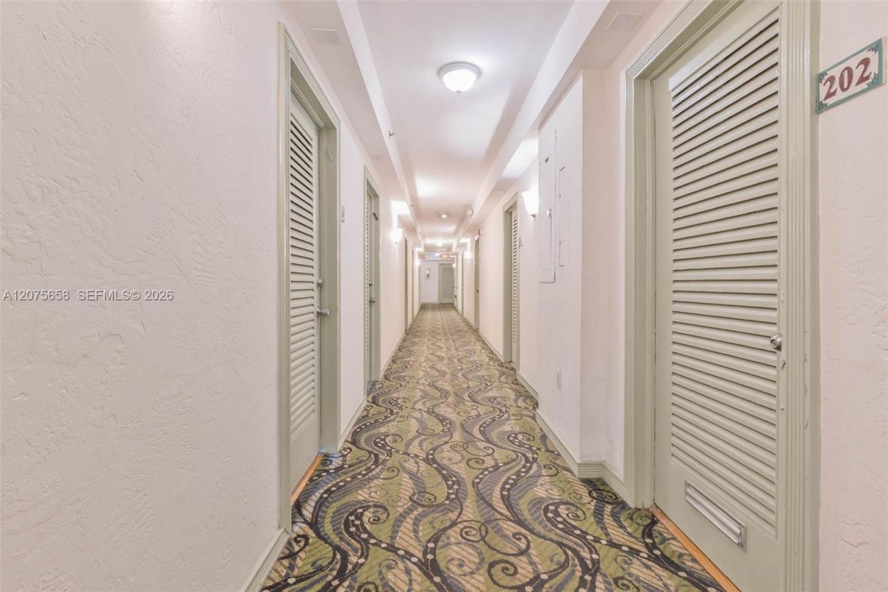 255 W 24th St , Unit 208, Miami Beach, FL 33140 Photo